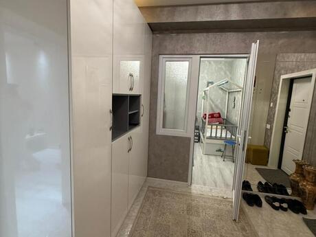 3 otaqlı yeni tikili - İnşaatçılar m. - 72 m²