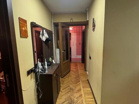 2-комн. вторичка - м. Элмляр Академиясы - 80 м²