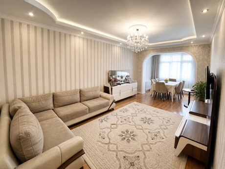 4 otaqlı köhnə tikili - İnşaatçılar m. - 110 m²