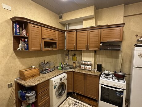 1 otaqlı köhnə tikili - Lökbatan q. - 40 m²