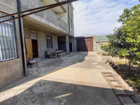 12 otaqlı həyət evi/bağ evi - Masazır q. - 600 m²