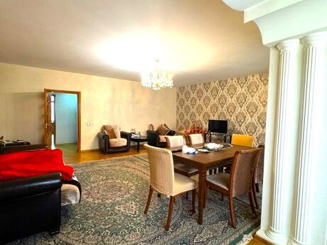 4 otaqlı köhnə tikili - Qara Qarayev m. - 100 m²