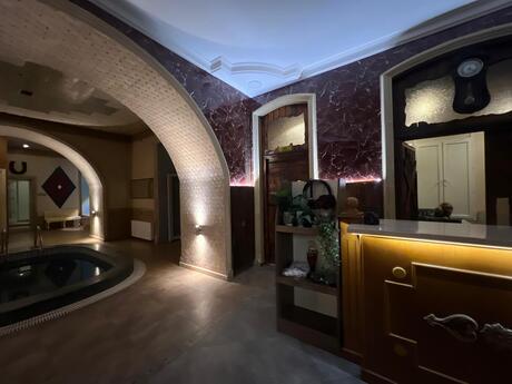 Obyekt - Nizami m. - 270 m²
