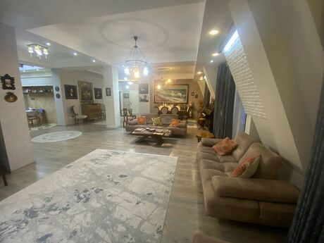 4 otaqlı yeni tikili - Ağ şəhər q. - 204 m²
