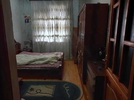 3 otaqlı köhnə tikili - Azadlıq Prospekti m. - 75 m²