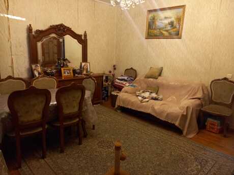 3 otaqlı köhnə tikili - Azadlıq Prospekti m. - 75 m²