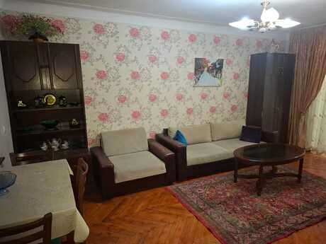 1 otaqlı köhnə tikili - İnşaatçılar m. - 35 m²