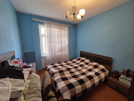 2 otaqlı köhnə tikili - Azadlıq Prospekti m. - 65 m²