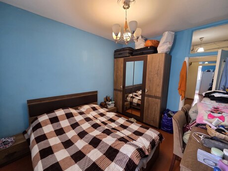2 otaqlı köhnə tikili - Azadlıq Prospekti m. - 65 m²