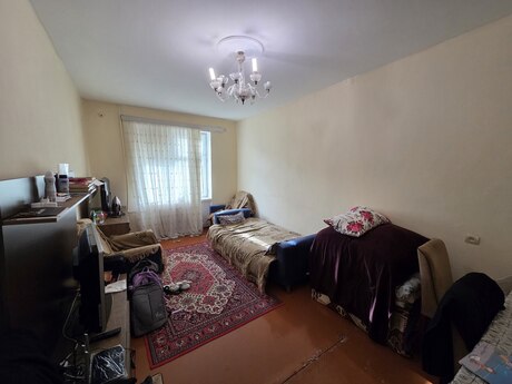 2 otaqlı köhnə tikili - Azadlıq Prospekti m. - 65 m²
