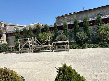 Həyət evi/Bağ evi - Binə q. - 800 m²