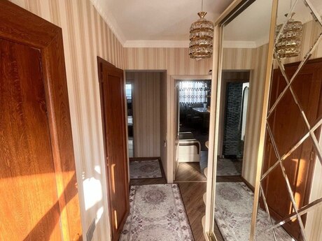3 otaqlı köhnə tikili - İnşaatçılar m. - 80 m²