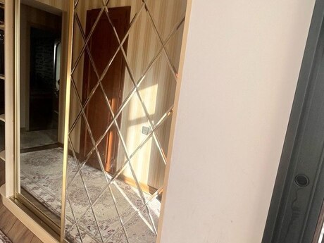 3 otaqlı köhnə tikili - İnşaatçılar m. - 80 m²