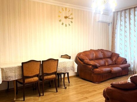 3 otaqlı köhnə tikili - Nəsimi r. - 80 m²