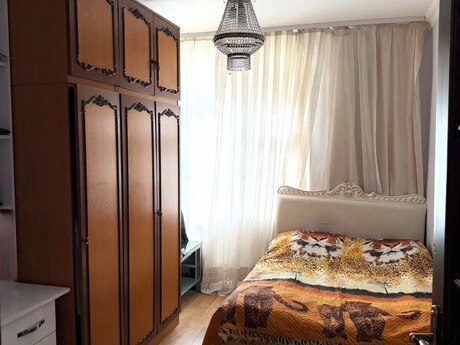 3 otaqlı köhnə tikili - Nəsimi r. - 80 m²
