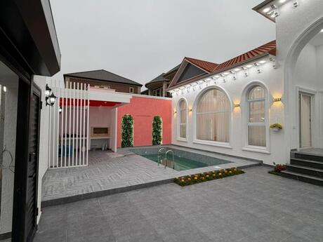4 otaqlı həyət evi/bağ evi - Buzovna q. - 140 m²