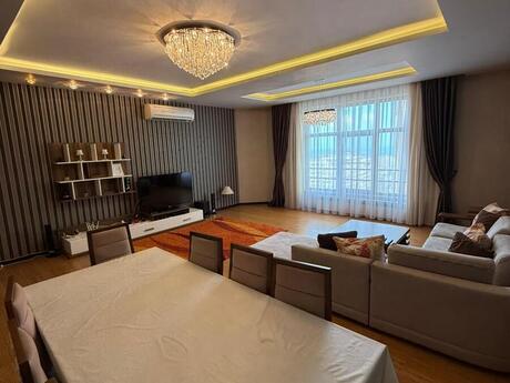 3 otaqlı yeni tikili - Nizami m. - 150 m²