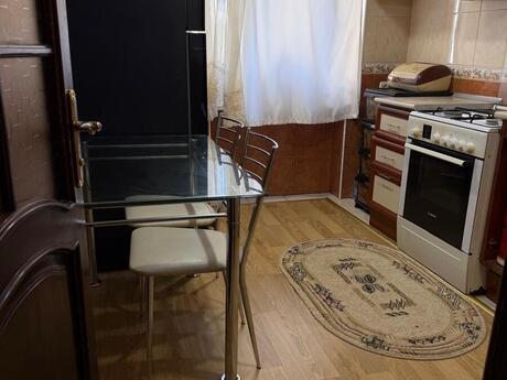 3 otaqlı köhnə tikili - Gənclik m. - 80 m²