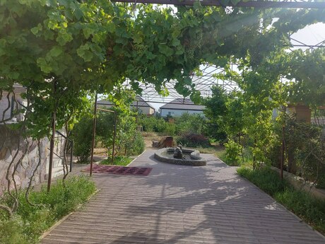 4 otaqlı həyət evi/bağ evi - Mərdəkan q. - 100 m²