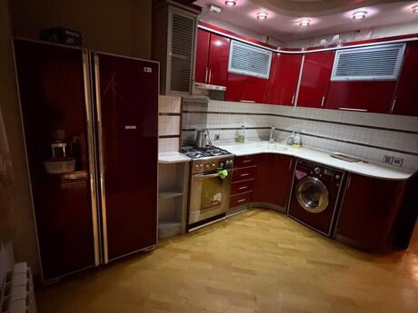 4 otaqlı köhnə tikili - Nəsimi m. - 110 m²