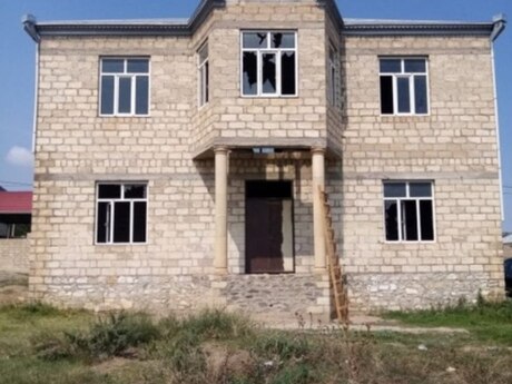 8 otaqlı həyət evi/bağ evi - Tovuz - 320 m²