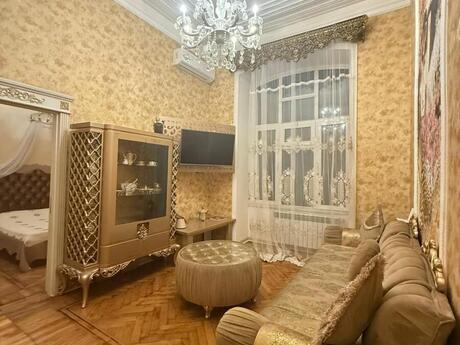 3 otaqlı köhnə tikili - Sahil m. - 70 m²