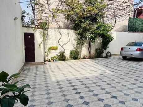 5 otaqlı həyət evi/bağ evi - Köhnə Günəşli q. - 192 m²