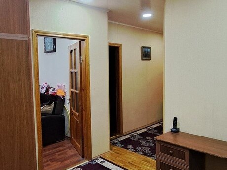 4 otaqlı köhnə tikili - Həzi Aslanov m. - 90 m²