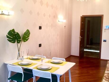 4-комн. новостройка - м. Низами - 220 м²