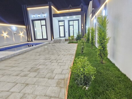 4 otaqlı həyət evi/bağ evi - Şüvəlan q. - 140 m²