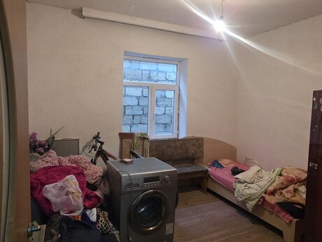 4 otaqlı həyət evi/bağ evi - Bülbülə q. - 110 m²