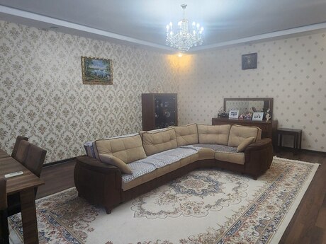 4 otaqlı həyət evi/bağ evi - Buzovna q. - 136 m²