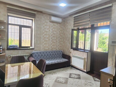 4 otaqlı həyət evi/bağ evi - Buzovna q. - 136 m²