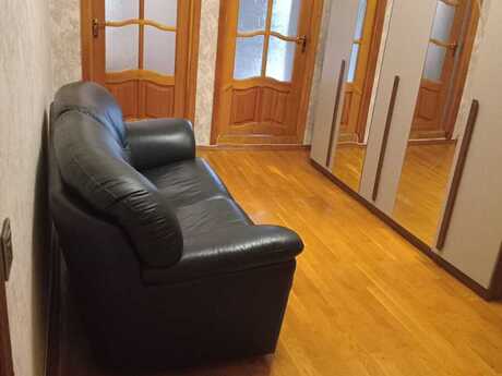 4 otaqlı köhnə tikili - Nizami m. - 100 m²