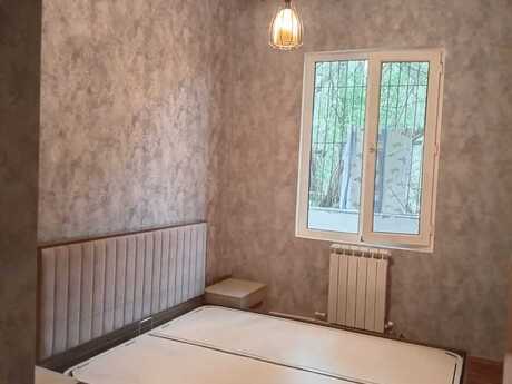 4 otaqlı köhnə tikili - Nizami m. - 100 m²