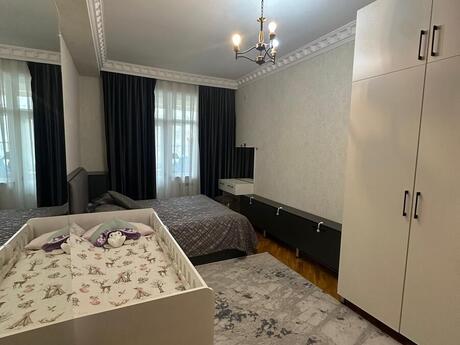 2 otaqlı köhnə tikili - Həzi Aslanov m. - 82 m²