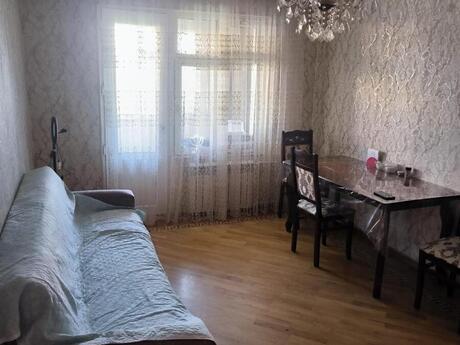 2 otaqlı köhnə tikili - Neftçilər m. - 50 m²
