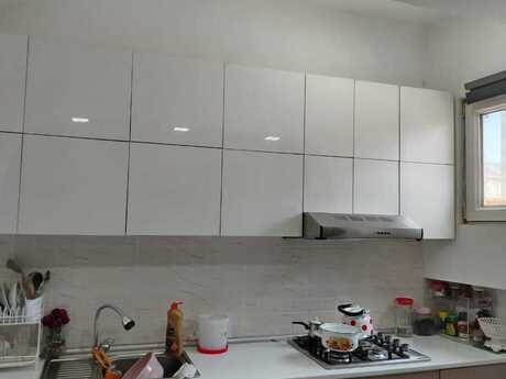5 otaqlı həyət evi/bağ evi - İnşaatçılar m. - 100 m²