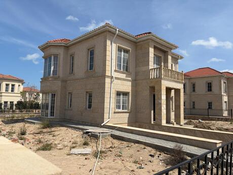 4 otaqlı həyət evi/bağ evi - Nardaran q. - 250 m²