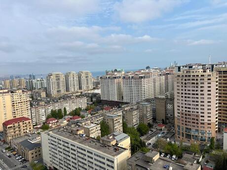4-комн. новостройка - м. Иншаатчылар - 140 м²