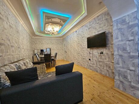 4 otaqlı köhnə tikili - Xırdalan - 100 m²