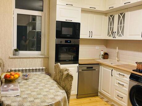 4 otaqlı həyət evi/bağ evi - Balaxanı q. - 100 m²