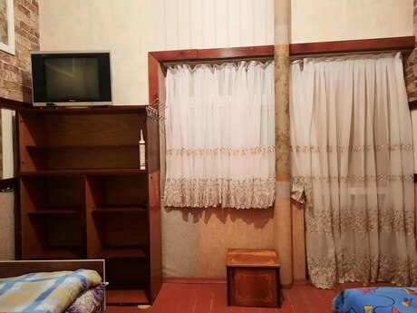 1 otaqlı həyət evi/bağ evi - Qaraçuxur q. - 10 m²
