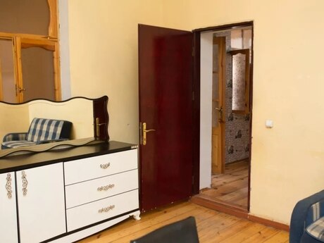 3 otaqlı həyət evi/bağ evi - Bakıxanov q. - 100 m²