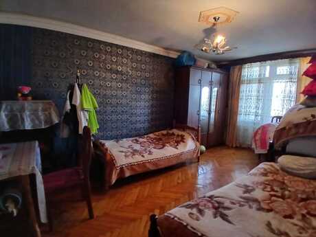3 otaqlı köhnə tikili - Biləcəri q. - 67 m²
