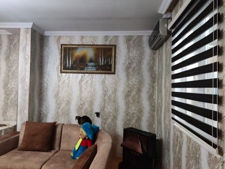 3 otaqlı həyət evi/bağ evi - İnşaatçılar m. - 90 m²