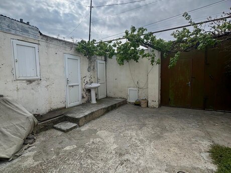 4 otaqlı həyət evi/bağ evi - Binəqədi q. - 85 m²