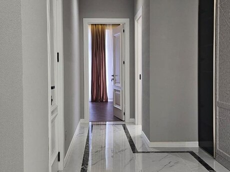 4 otaqlı yeni tikili - Bayıl q. - 178 m²