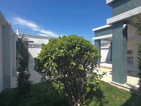 4 otaqlı həyət evi/bağ evi - Mərdəkan q. - 160 m²