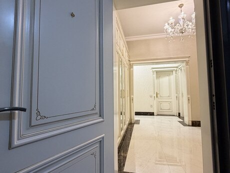 3 otaqlı yeni tikili - Bakıxanov q. - 105 m²